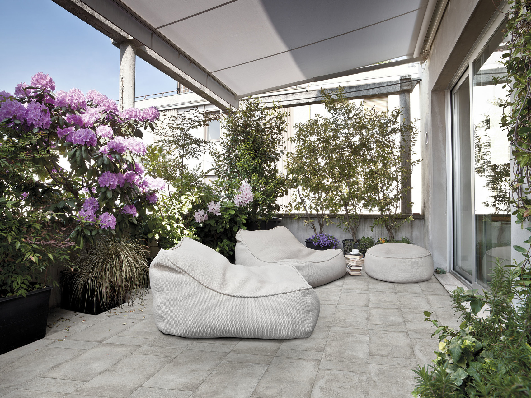 Concept Stone OUT